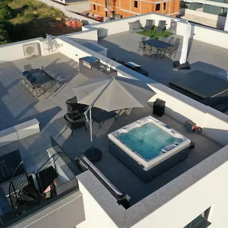 Fux Penthouse Whirlpool Meerblick *
