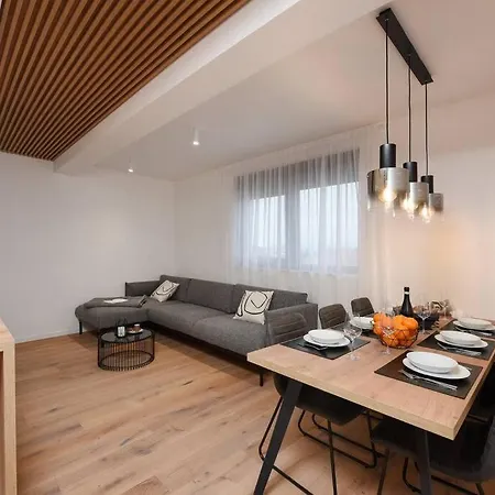 Fux Penthouse Whirlpool Meerblick *