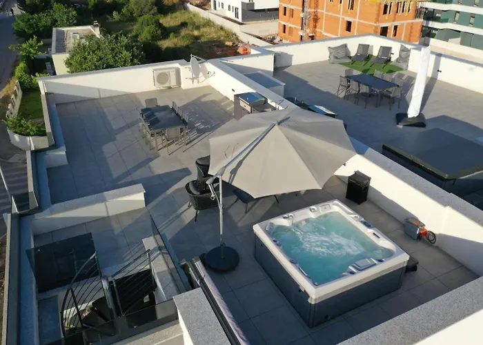 Fux Penthouse Whirlpool Meerblick דירה