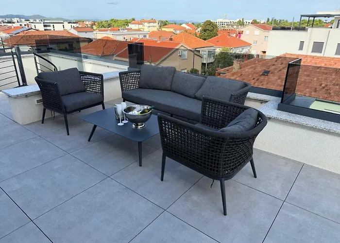 Daire Fux Penthouse Whirlpool Meerblick Zadar